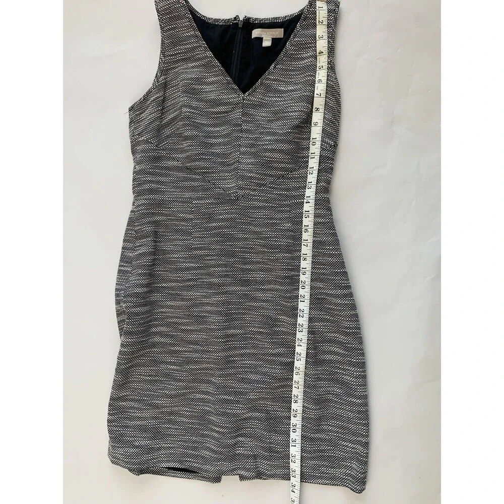 Banana Republic Dress Sleek Sheath Silhouette V-Neck Sleeveless Zip Lined 8P